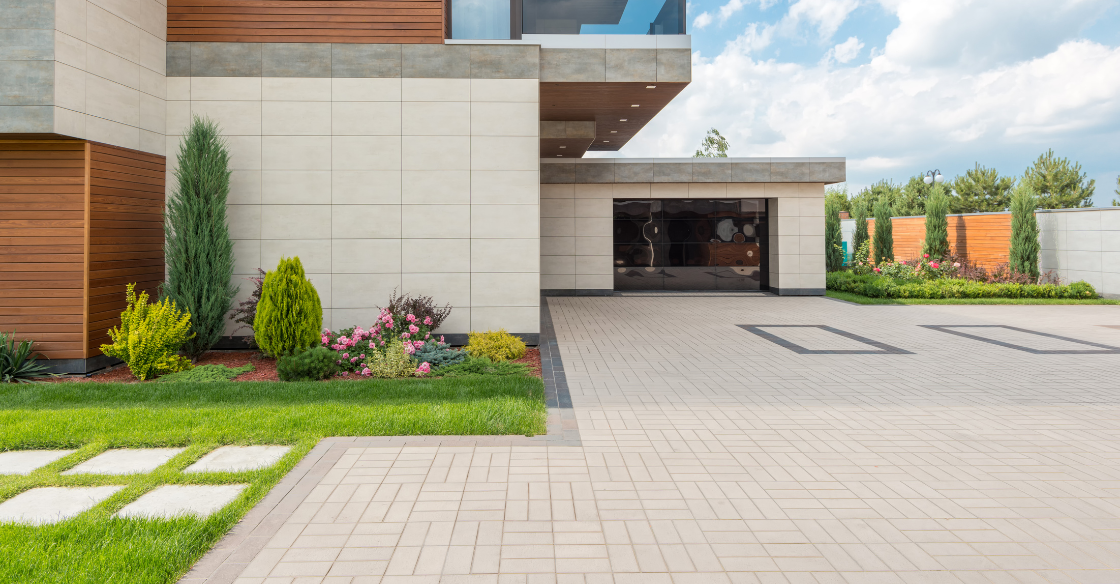 7 Design Ideas for an Artificial Grass Driveway | Magnolia Turf