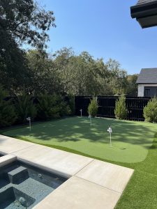 Backyard Paradise with Artificial Grass & Putting Green