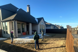 How to Choose a Turf Company Near You (Texas and Florida Buyer’s Guide)